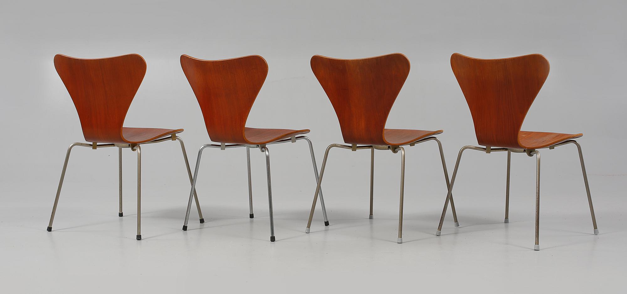 STOLAR, 4 st, "Sjuan", Arne Jacobsen för Fritz Hansen, 1900-talets andra hälft.