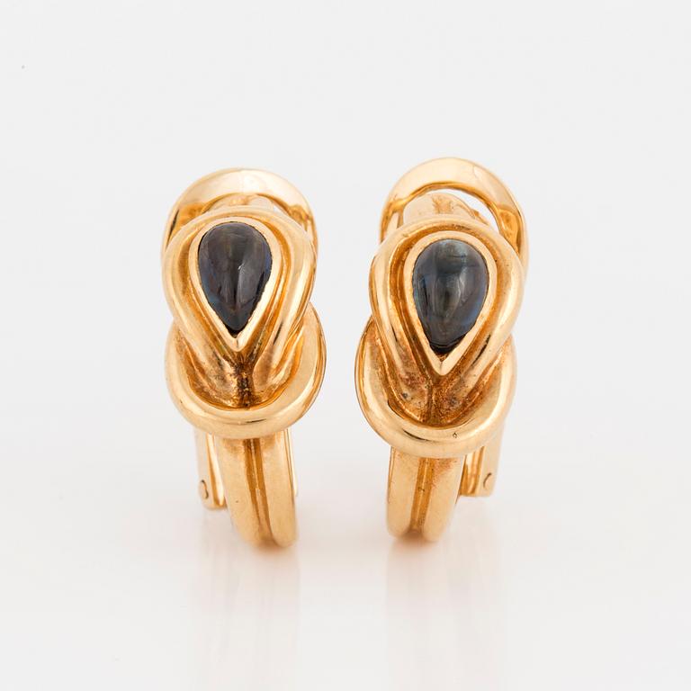 WEMPE, Earrings with sapphires.