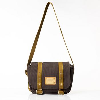 Louis Vuitton, Bag, "Antigua Besace PM".