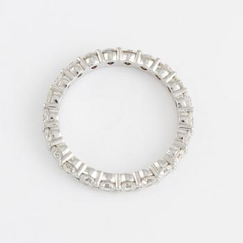 Ring helallians med briljantslipade diamanter, totalt 1,70 ct.