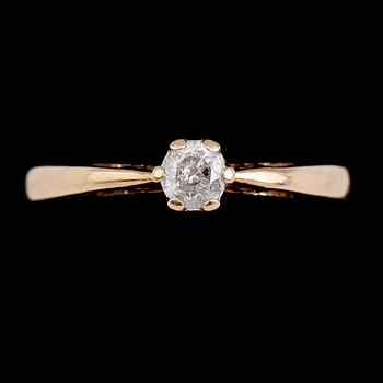 RING, 9 k guld, med briljantslipad diamant. Total vikt ca 2 gram.