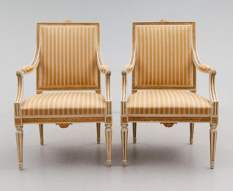KARMSTOLAR, 1 par, gustaviansk stil, 1900-talets första hälft.