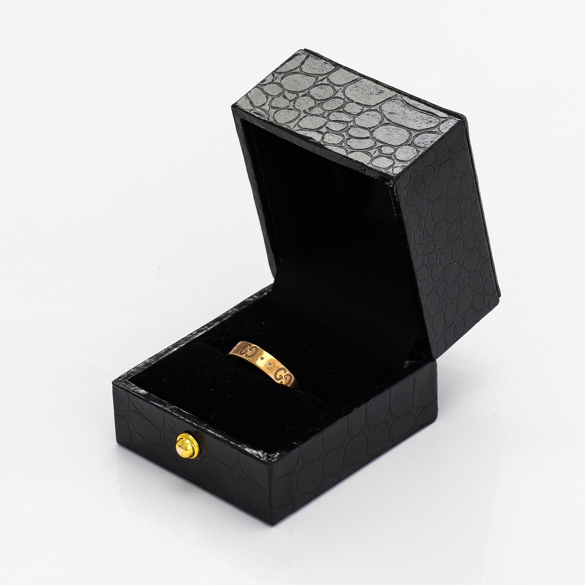 Gucci, An 18K gold ring "Icon". Marked Gucci, Made in Italy, 13.