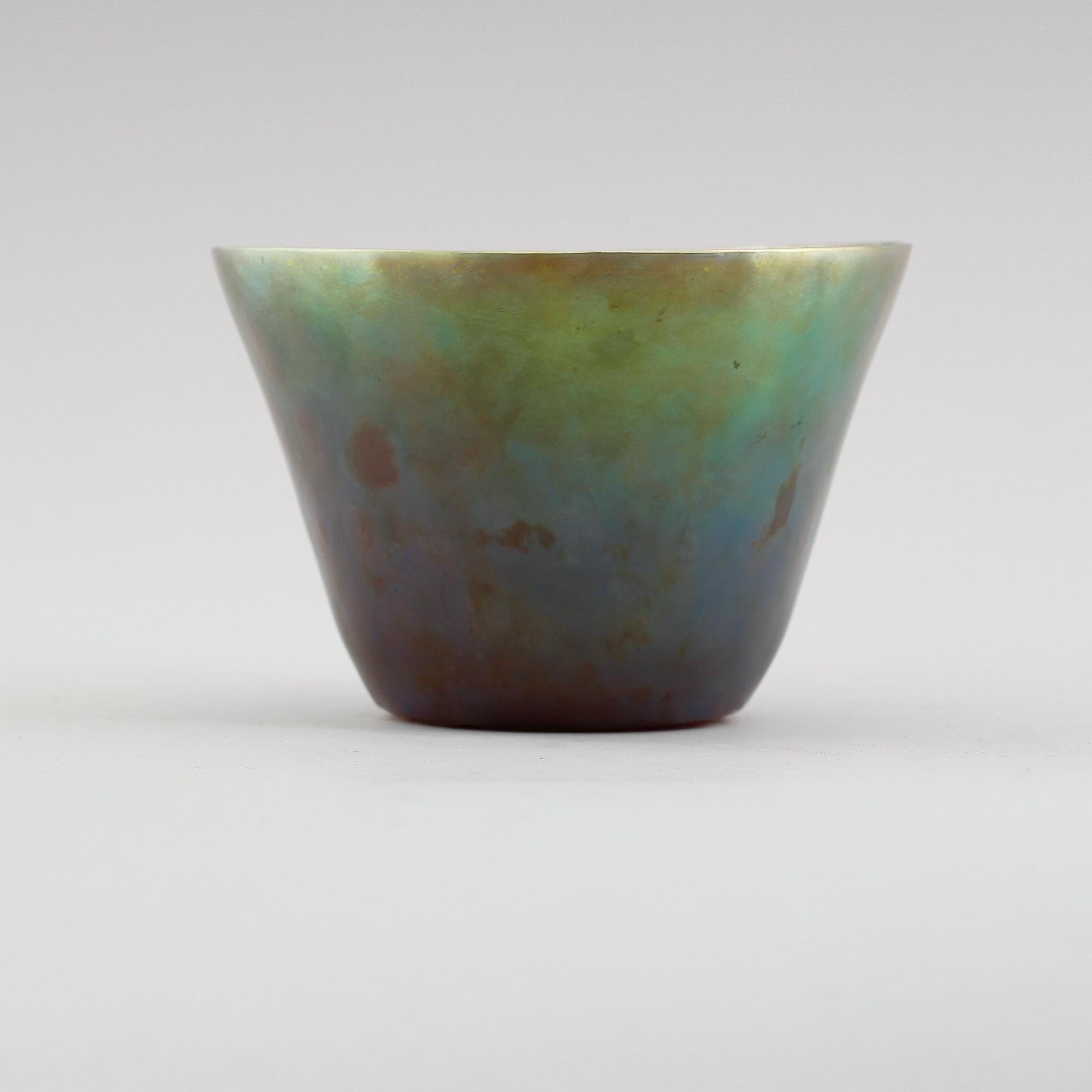 SKÅL, glas, möjligen Loetz.