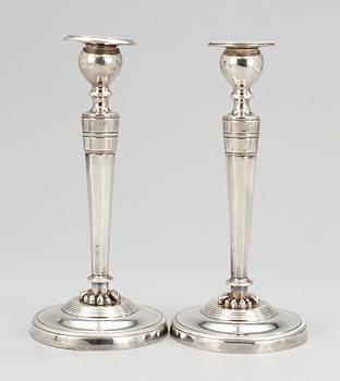 710. LJUSSTAKAR, ett par. Sannolikt Frankrike 1800-tal.