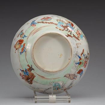 A famille rose punch bowl, Qing dynasty, Qianlong (1736-95).