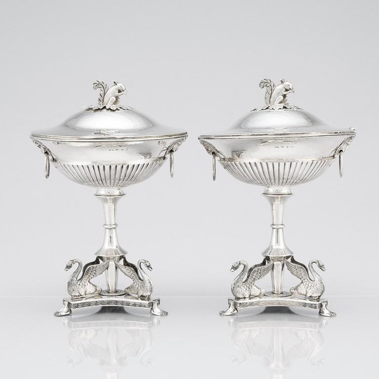 A pair of Swedish early 19th Century silver suger bowls with lids, marks of Johan Fredrik Björnstedt, Stockholm 1815.