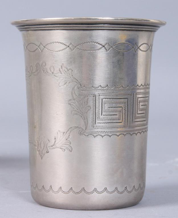 BÄGARE, 3 st, silver. Bla Borgila, Stockholm 1944.