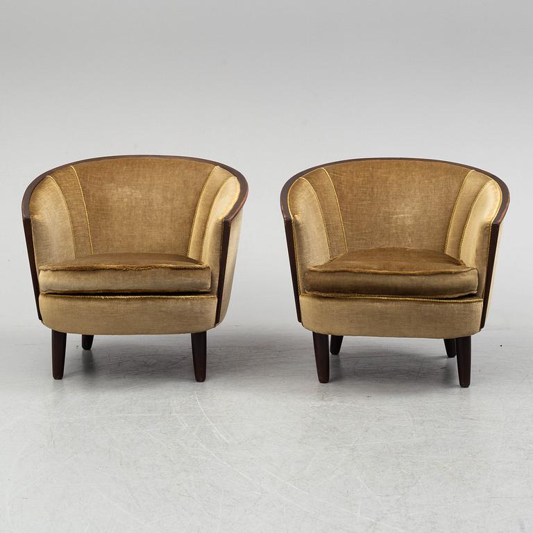 Peter Iversen Langlo, a pair of model 1877 Royal easy chairs from Stranda/Ekornes, Norway, 1940's/50's.