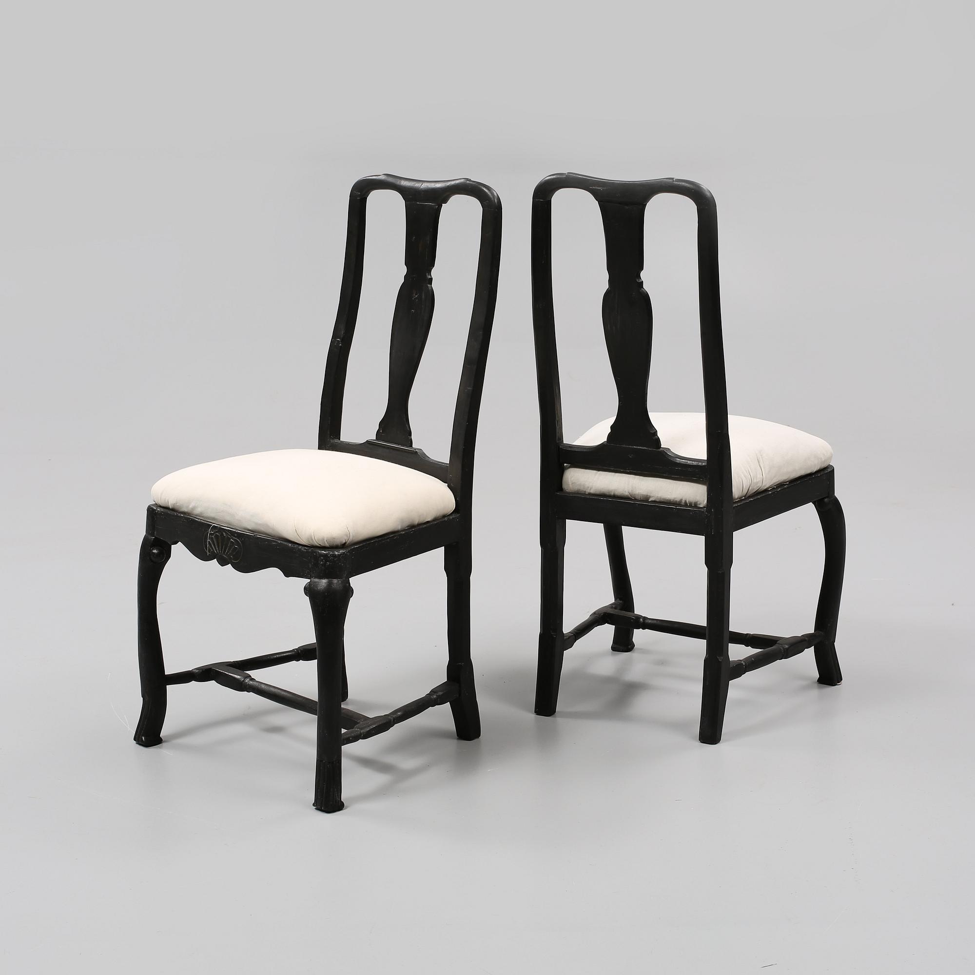 STOLAR, ett par, senbarock, 1700-tal.