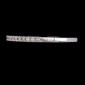 RING, 14K vitguld, briljantslipade diamanter tot ca 0.20 ct. Vikt ca 2 g.