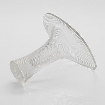 Tapio Wirkkala, vas, "Kantarell", signerad Tapio Wirkkala, Iittala.
