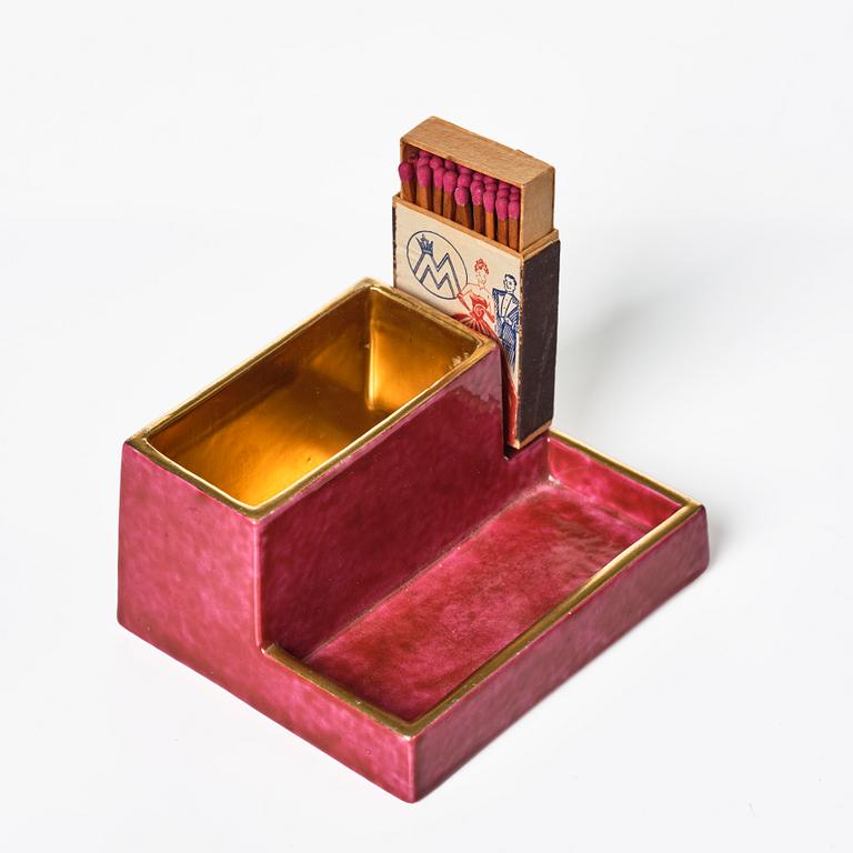 Wilhelm Kåge, a collection of ceramic, mostly "Argenta", 49 pieces, Gustavsberg, Sweden, 1930's-60's.