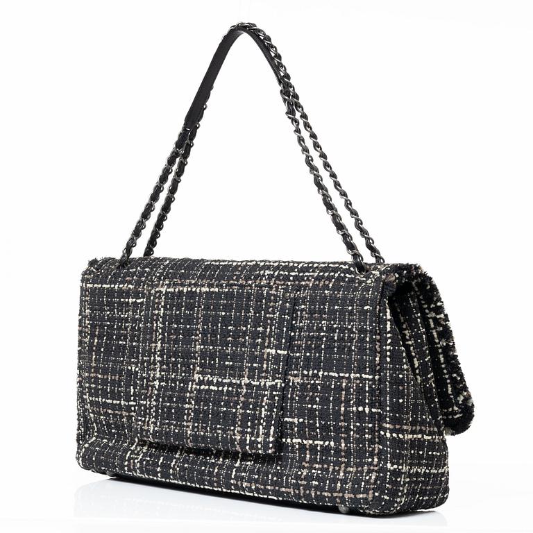 Chanel, väska, "Tweed Carry On Flap Bag", 2016-17.