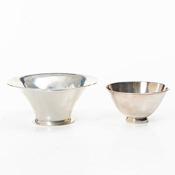 Two silver bowls, KGM GAB Uppsala 1931, and CG Hallberg Stockholm 1960.