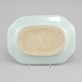 STEKFAT, porslin, Kina, Qianlong (1736-1795).