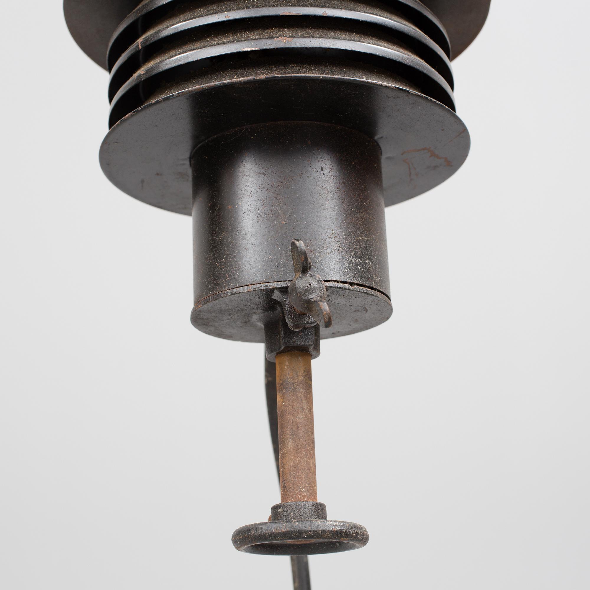 LAMPA/STRÅLKASTARE, 2 stycken, 1900-talets första hälft.