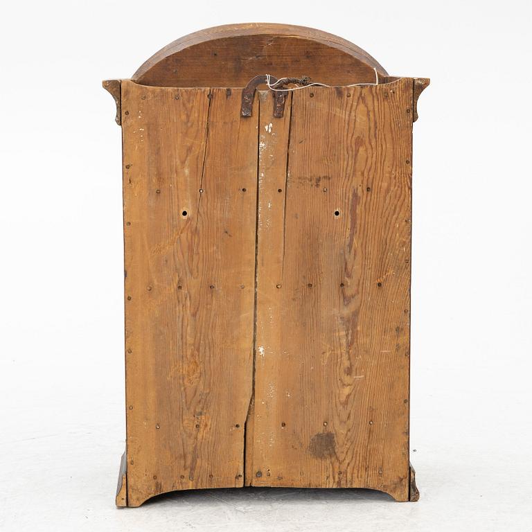 Hängskåp, allmoge, 1800-tal.