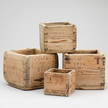 MÅTT, 4 st, trä, 1700 och 1800-tal.