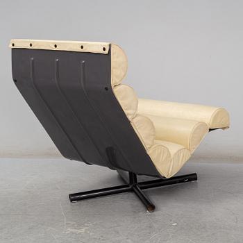 A 1970s easy chair.