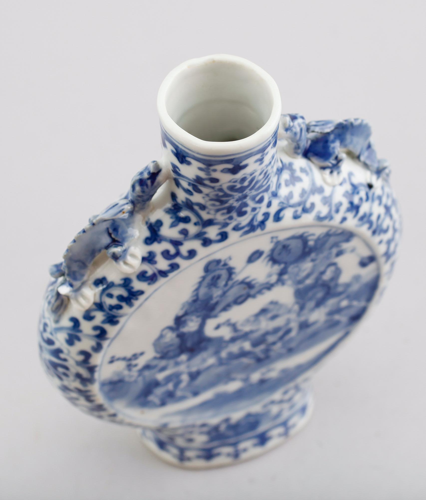 PILGRIMSKRUS, porslin, Kina, 1800-tal.