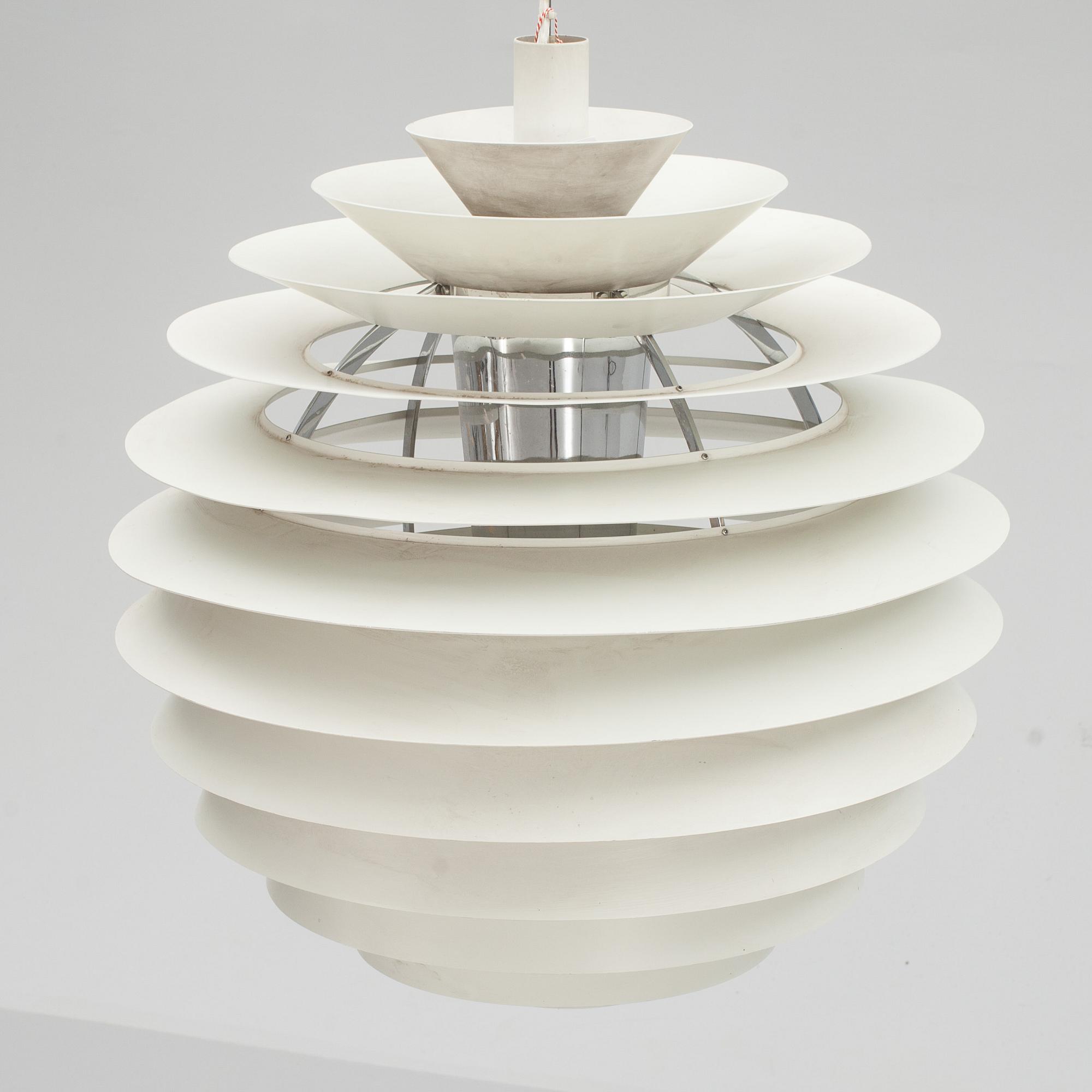 TAKLAMPA, "PH Globe", Poul Henningsen för Louis Poulsen. Höjd c:a 60 cm.