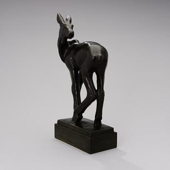 JUSSI MÄNTYNEN, "NUORI HIRVINAARAS".