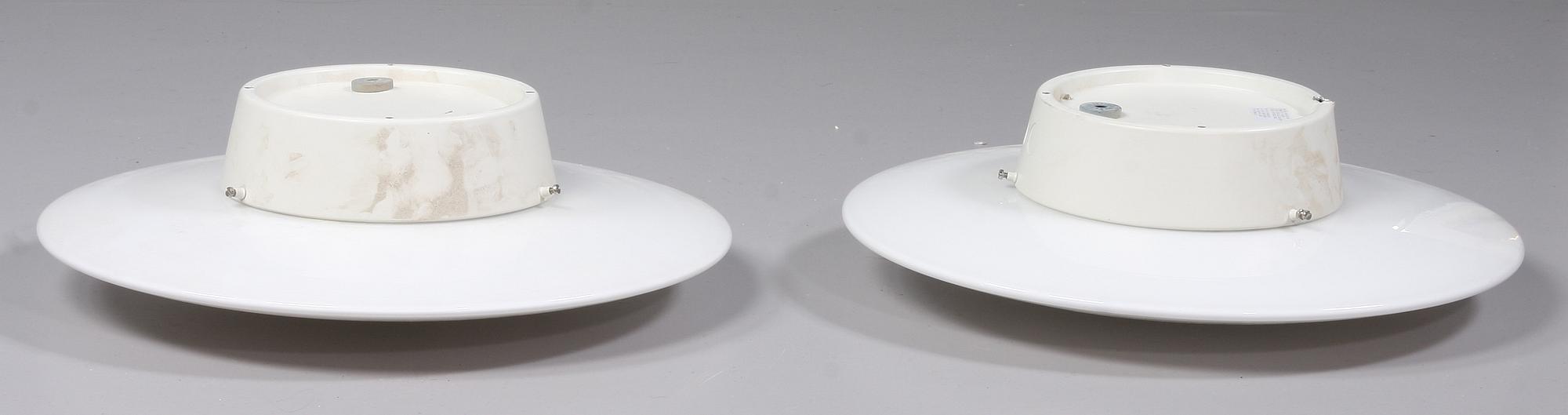 VÄGGLAMPOR, ett par, "AJ-Eklipta", nr 32012, Arne Jacobsen, Louis Poulsen.