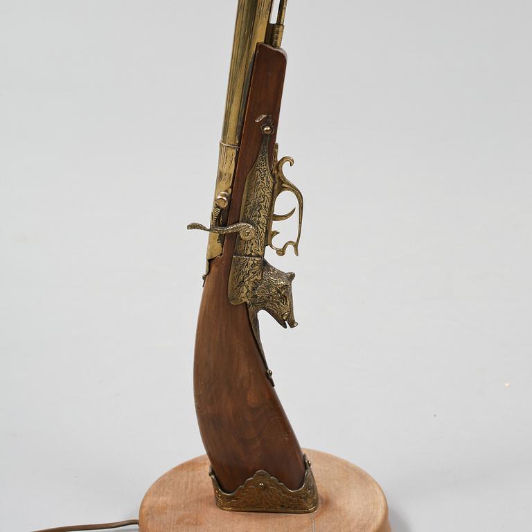 BORDSLAMPA, 1900-talets andra hälft.