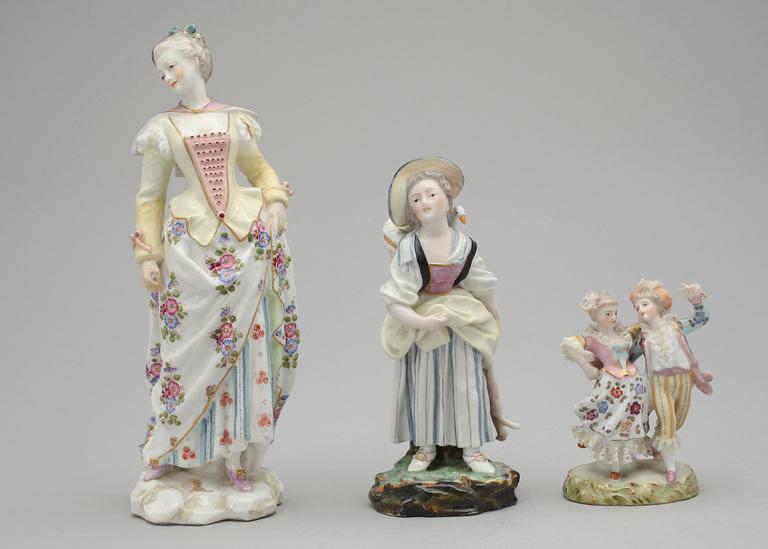 FIGURINER, porslin, bland annat troligen Sitzendorf, 1800-/1900-tal.