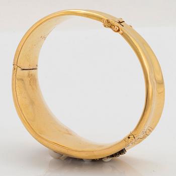 Armband 18K guld med pärlor och rosenslipade diamanter samt emaljdekor, 1800-tal.