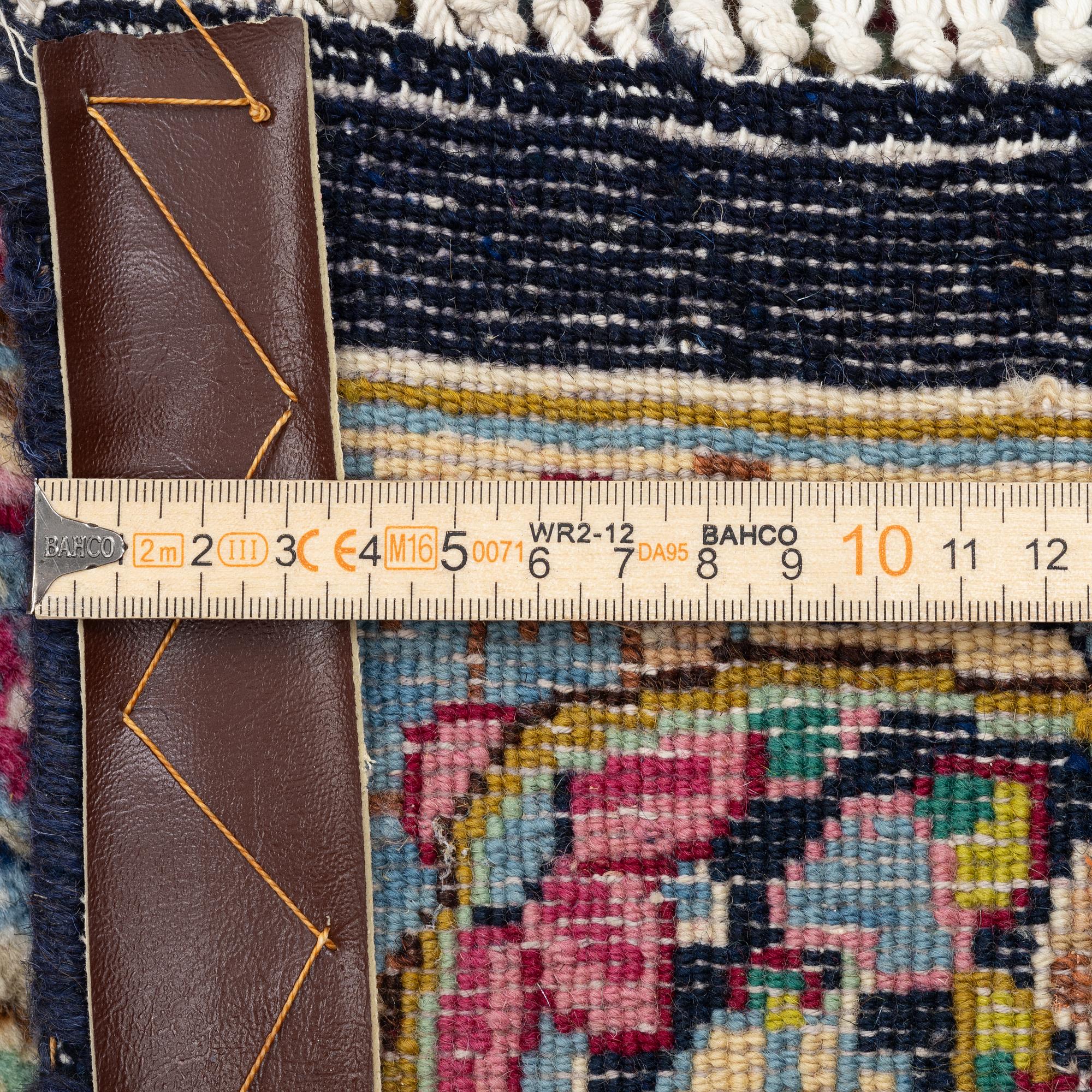 Rug, Kirman, Mille de Fleur, approx. 440 x 304 cm.