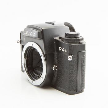 Camera Leica - R10045 with lens and accessories.