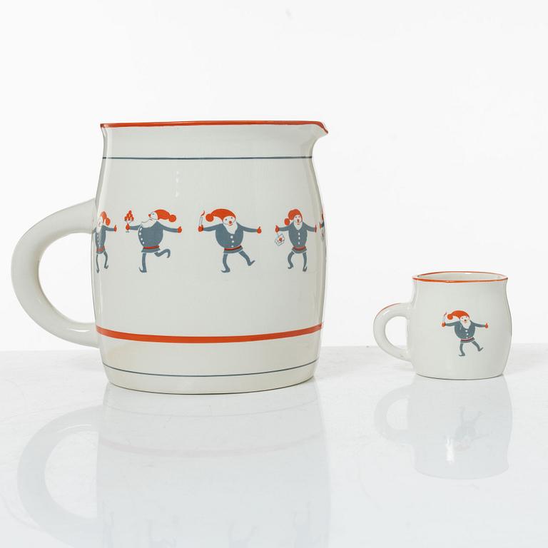 Upsala Ekeby, Glöggkoppar, 17 st, samt kanna, flintgods, "Hej tomtegubbar", Upsala-Ekeby.