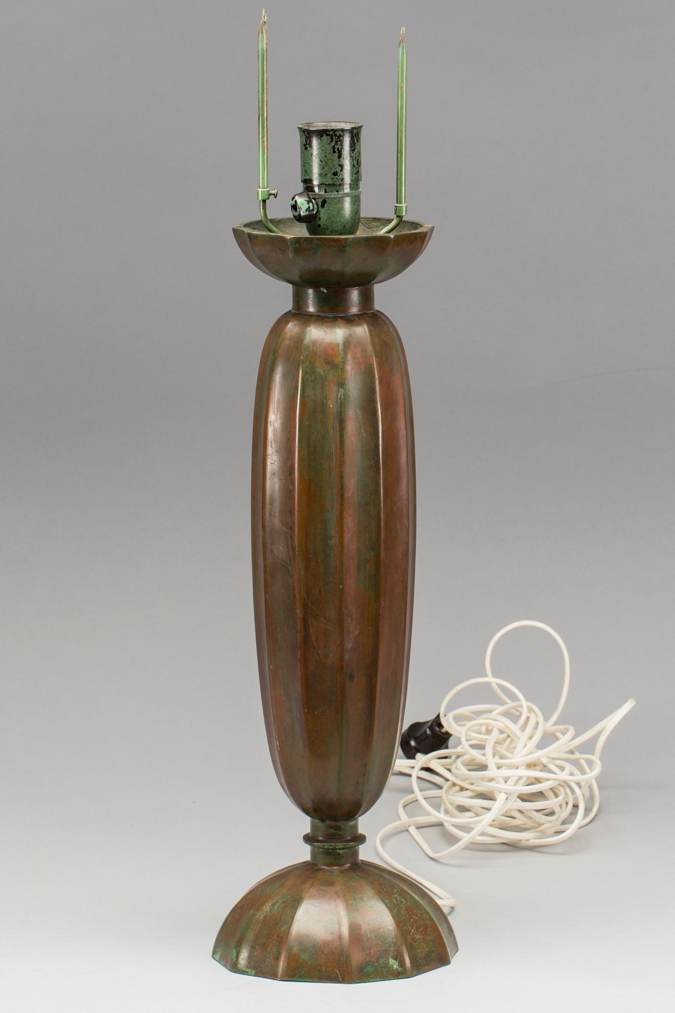 BORDSLAMPA, brons, art deco, 1900-talets första hälft.