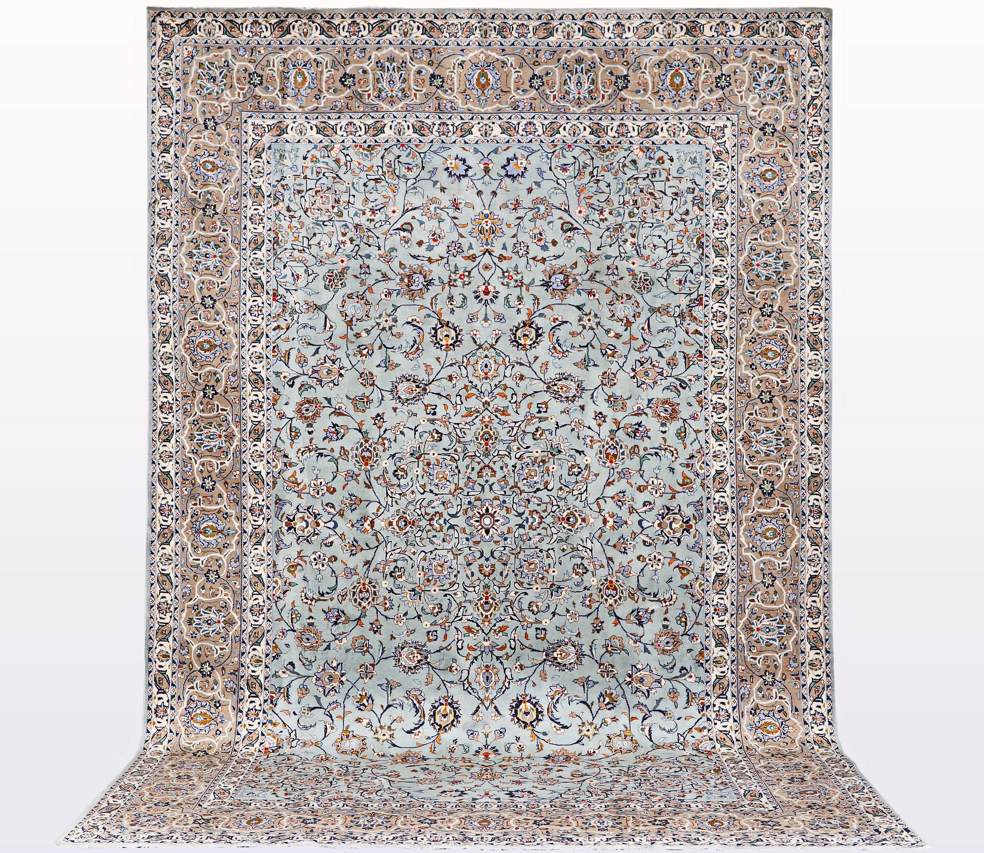 Matta, Keshan, ca 441 x 290 cm.