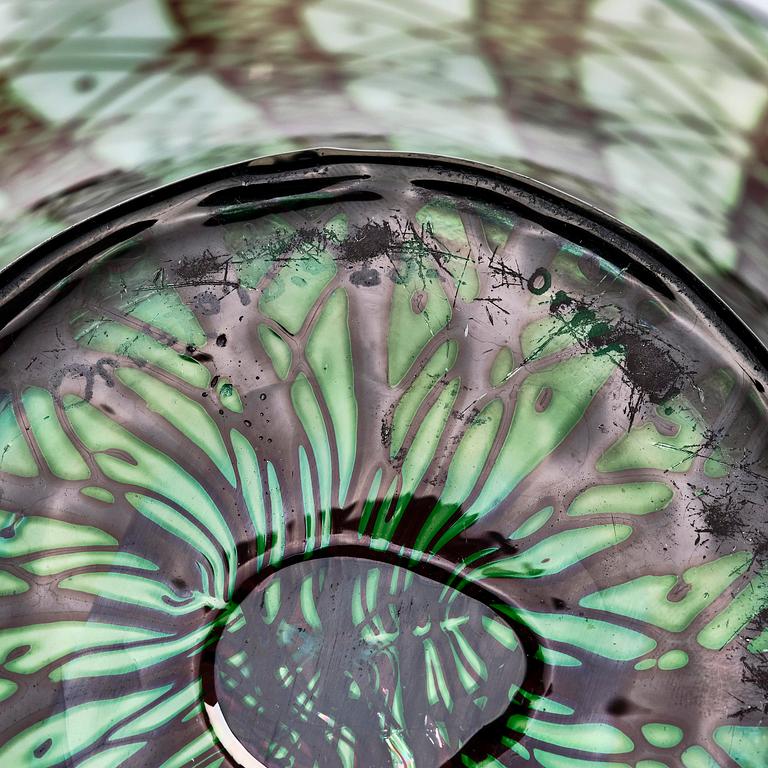 Orrefors, a graal glass bowl, dated 1923.