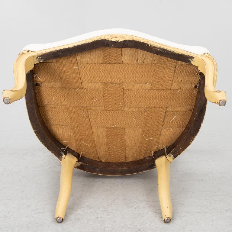 Karmstolar, ett par, Louis XV-stil, 1900-talets andra hälft.