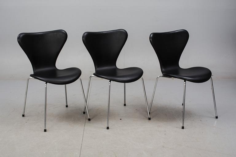 STOLAR, 6 st. "Sjuan". Arne Jacobsen för Fritz Hansen.