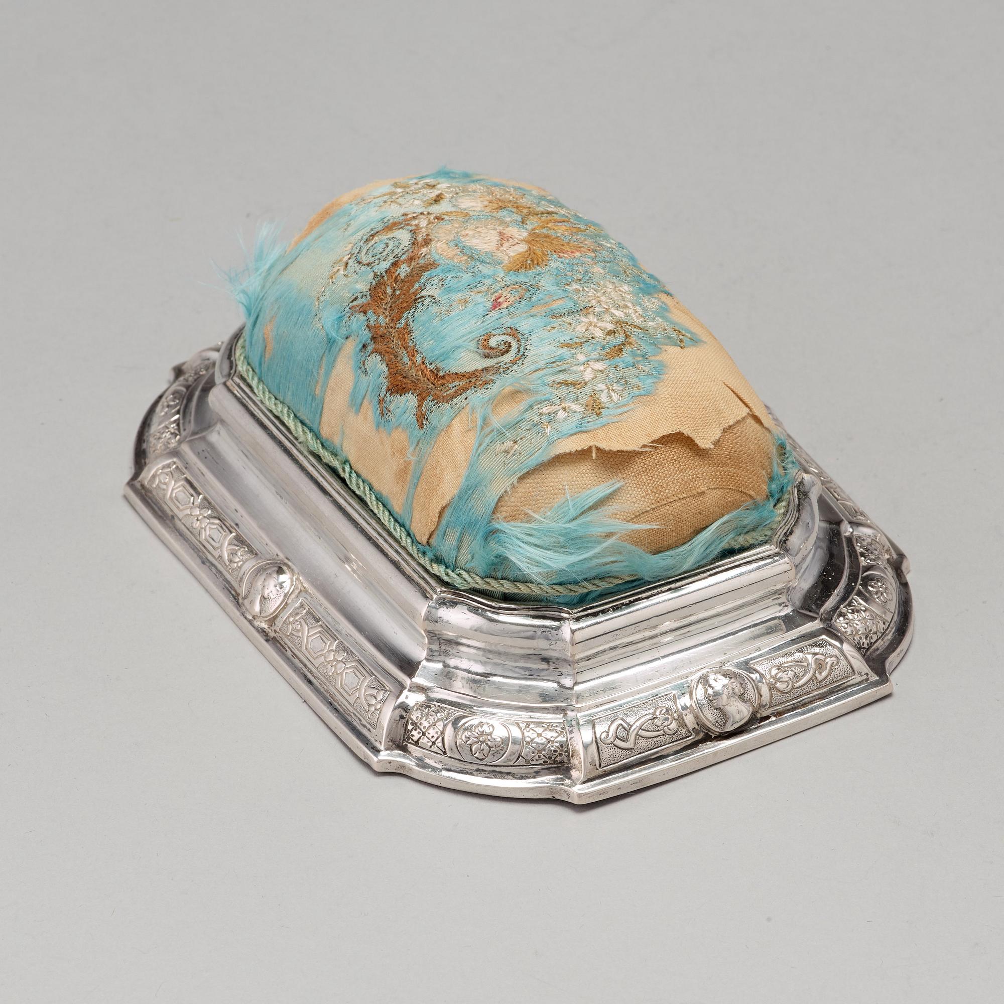 A Swedish 18th century 7 piece silver toilet service, mark of Johan Lorenz Starin, Stockholm 1736.