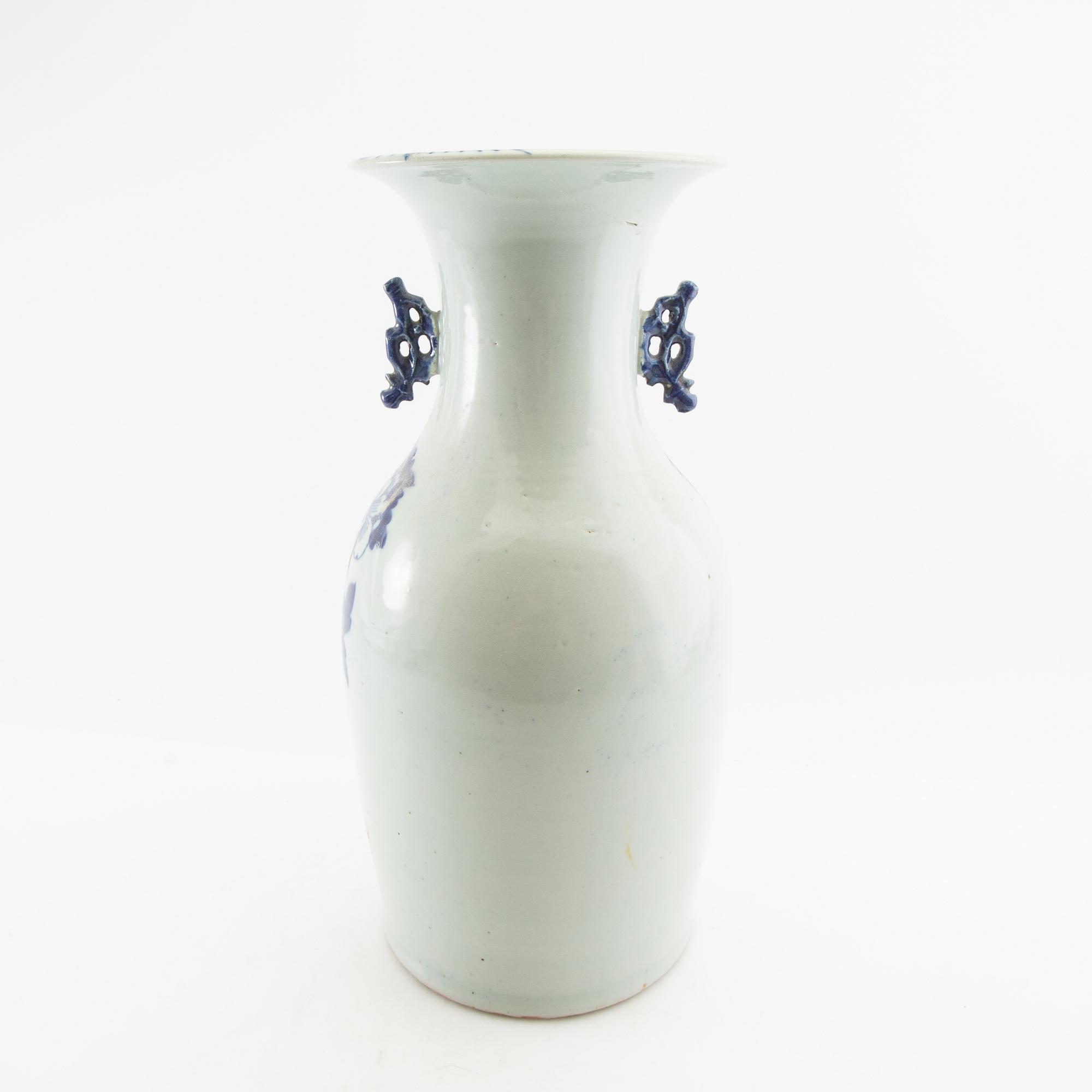 Vases 2 pcs China 20th century porcelain.