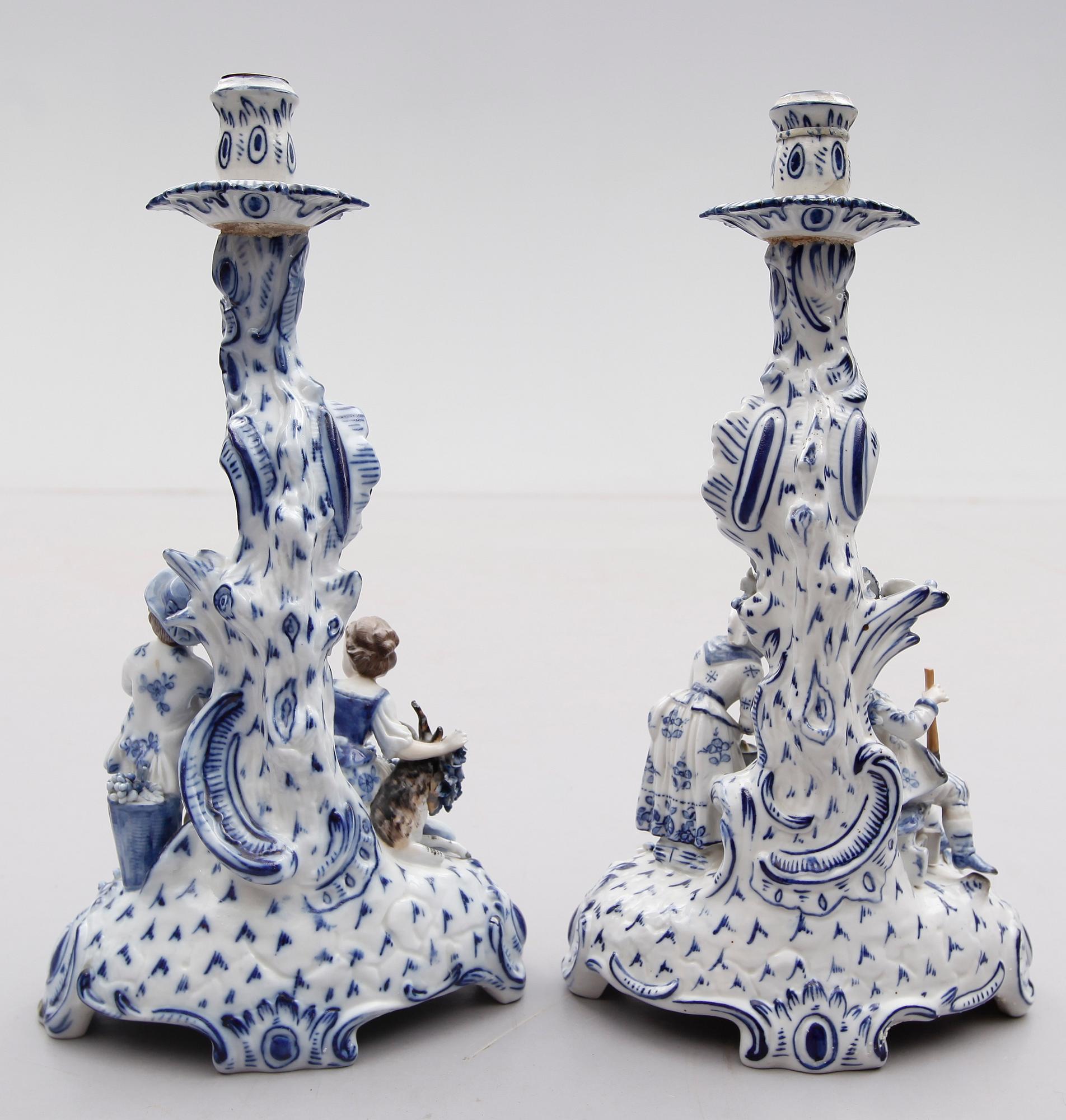 LJUSSTAKAR, 1 par, porslin, Österrike, 1900-talets första hälft.