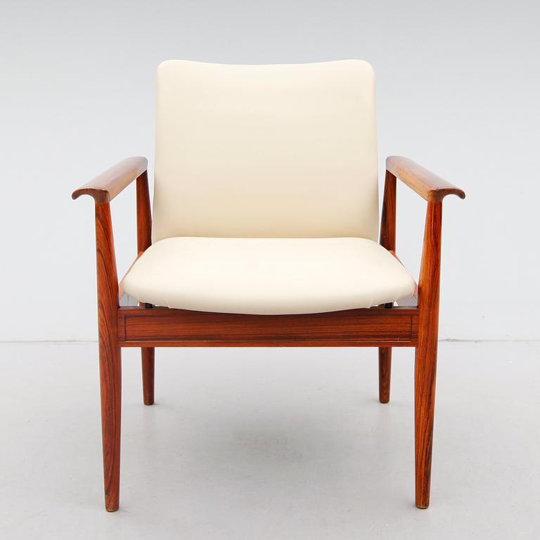 KARMSTOL, "Diplomat", Finn Juhl, France & Søn, 1900-talets andra hälft.