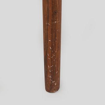 Niels Otto Møller, tuoleja, 6 kpl,  "77", J.L. Møllers Møbelfabrik, Tanska 1900-luvun puoliväli.