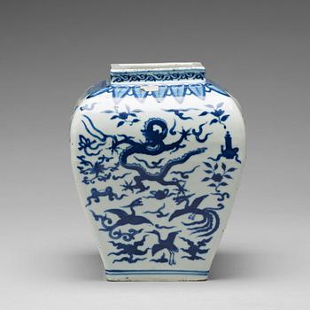 A blue and white vase, late Qing dynasty/Republic with Wanli mark.