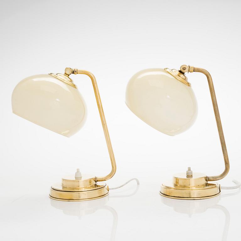 A pair of mid-20th century 'EV 53' tablelamps for itsu.