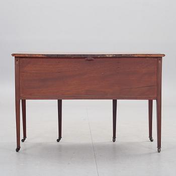 SKRIVBORD/SIDEBOARD, engelsk stil, 1900-tal.