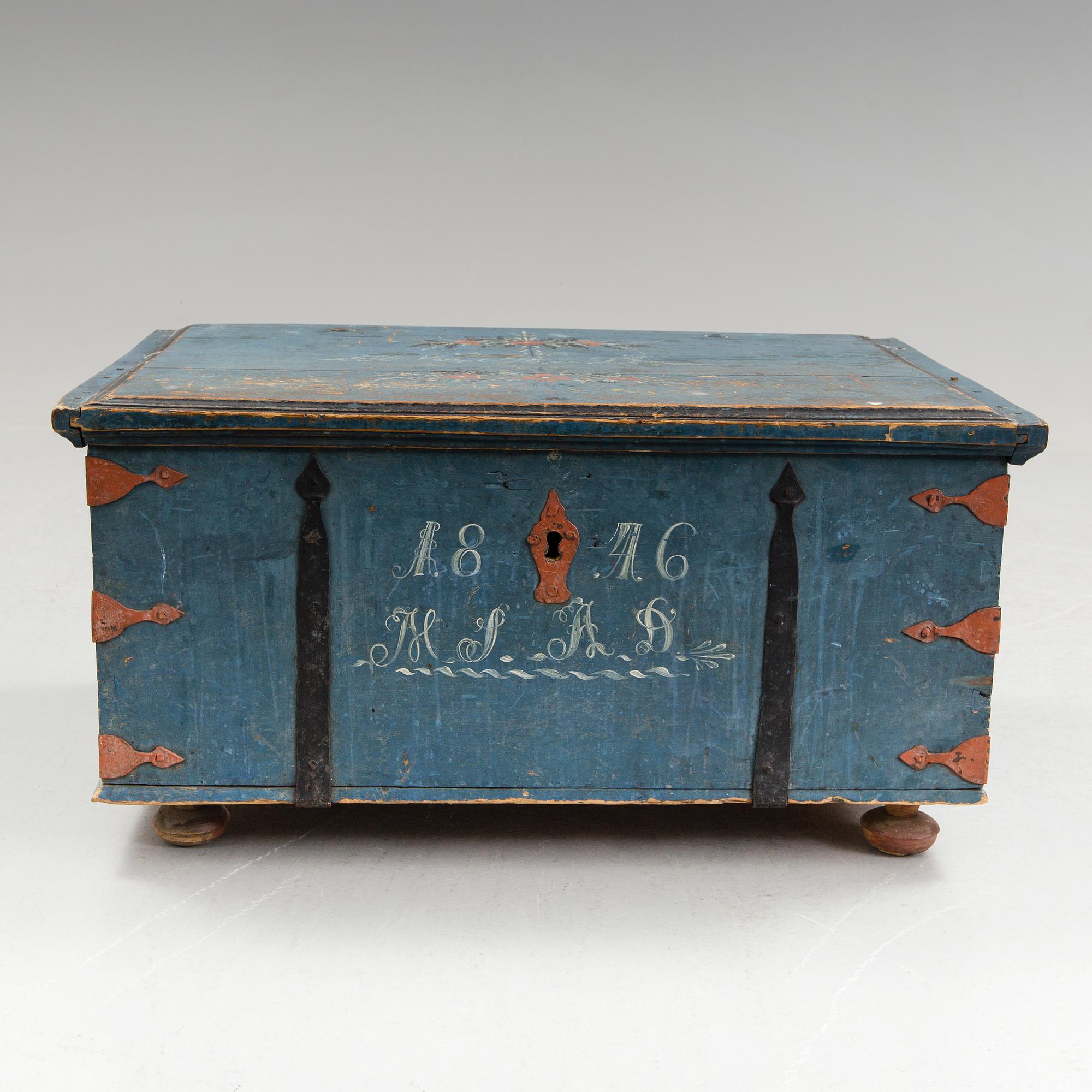 A folk art painted pine chest from Hälsingland, dated 1846.