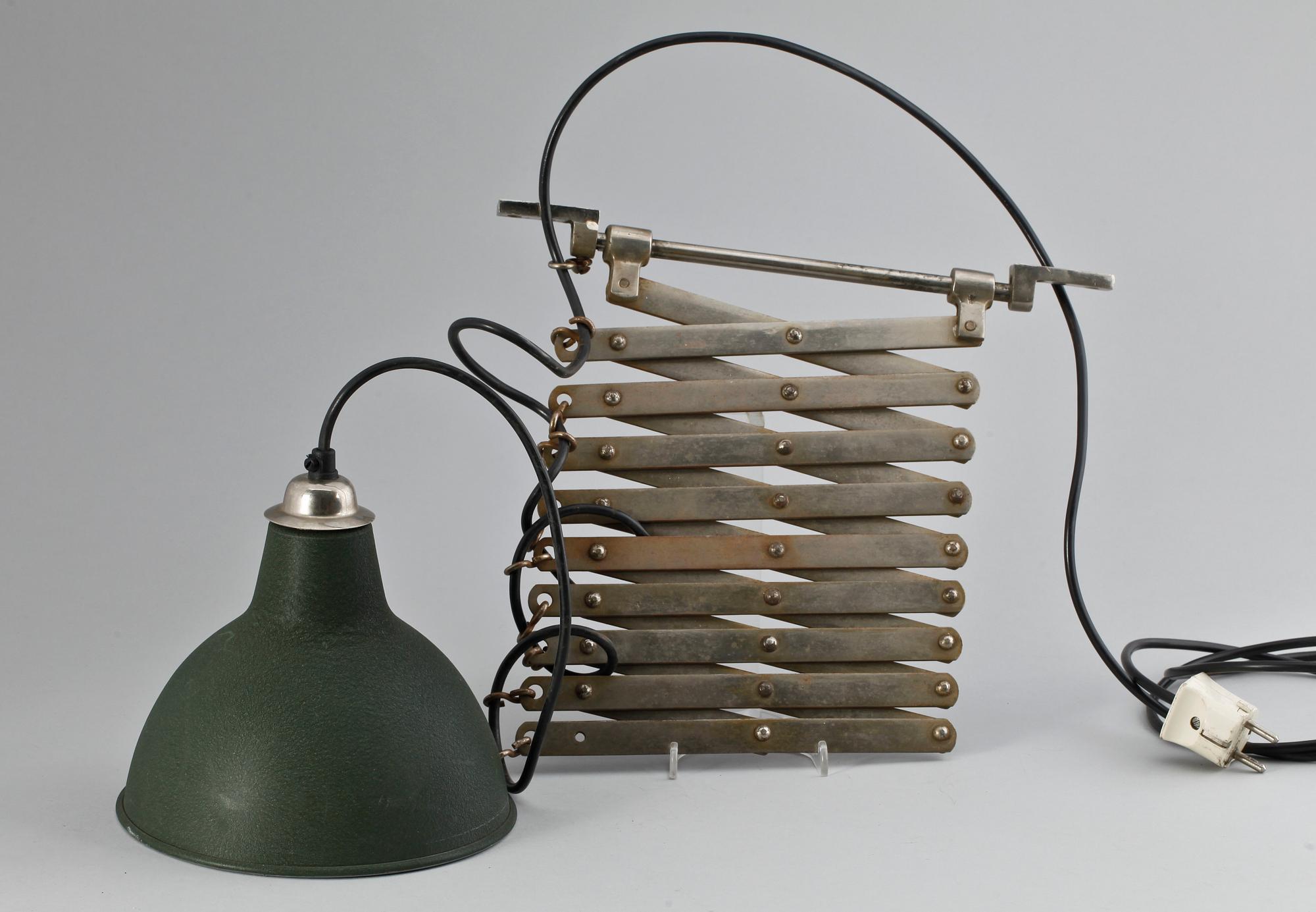 TAKLAMPA/VÄGGLAMPA, metall, 1900-talets mitt.