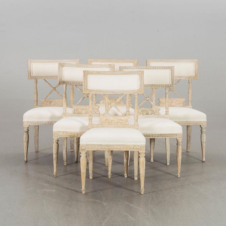 A SET OF LATE GUSTAVIAN CHAIRS CA 1800.